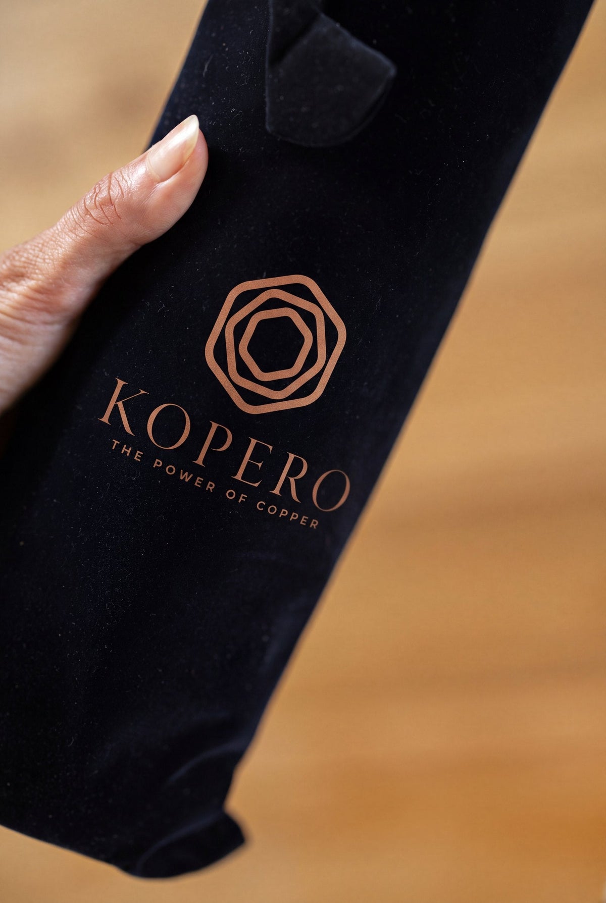 The velvet pouch: what it is for and how to keep it clean
