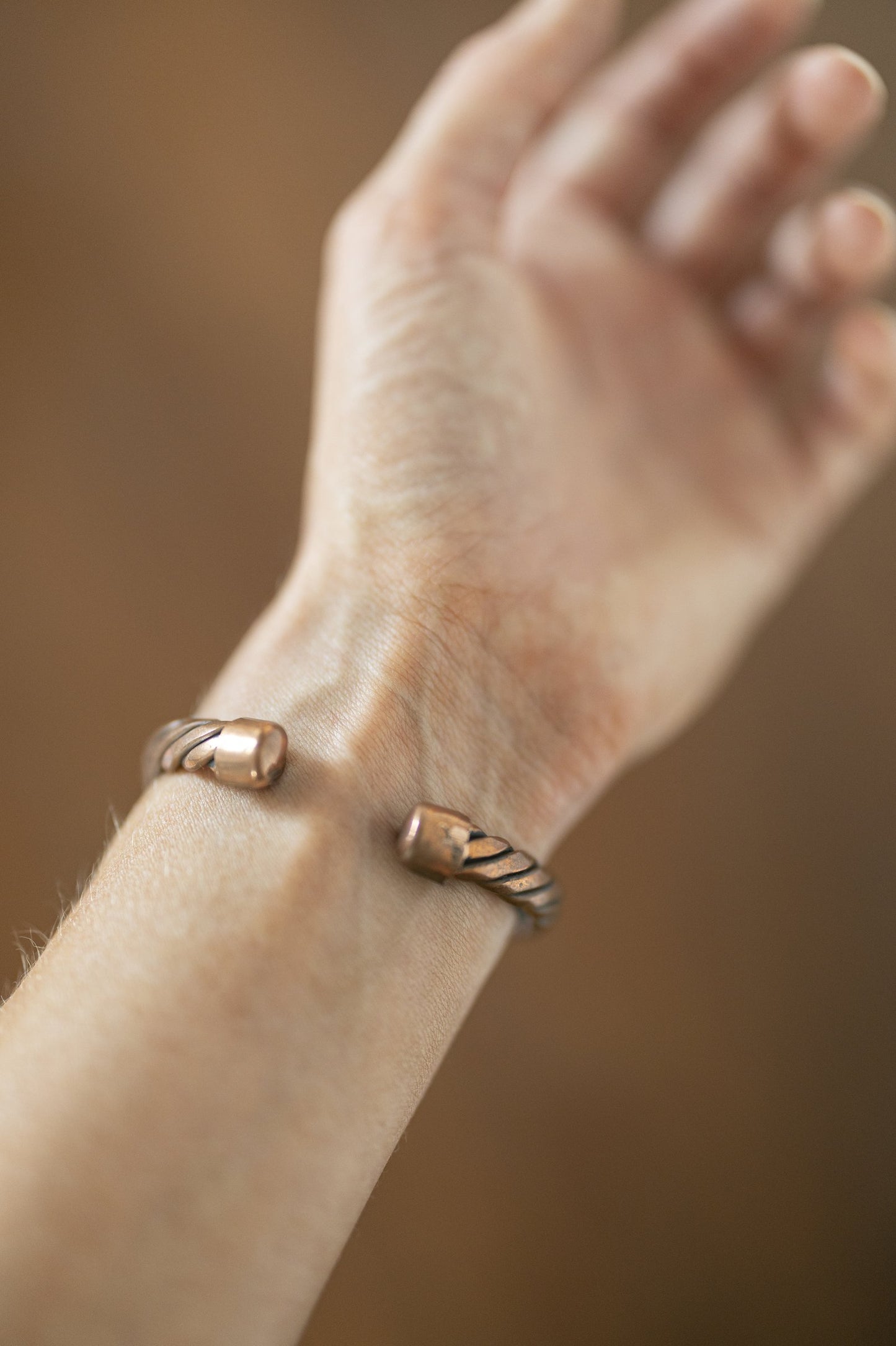 Kopero Copper Bracelet Twisted, detail photo of the open ends of the cuff