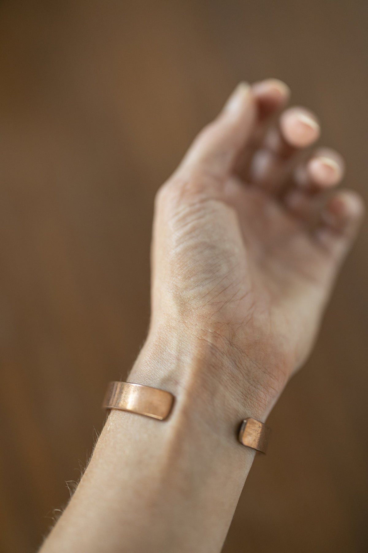 Kopero Copper Bracelet Smooth, detail photo of the open ends of the cuff