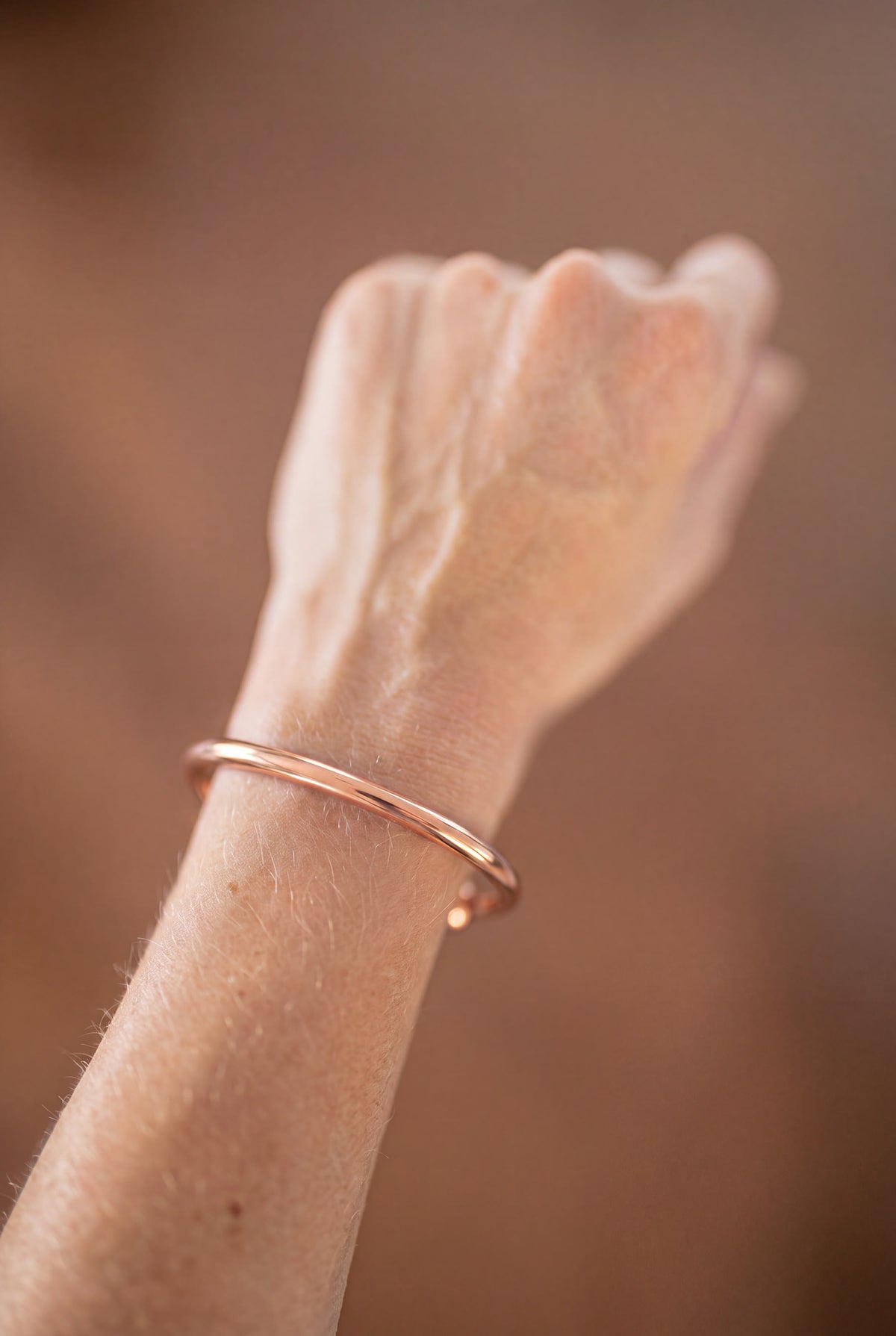 Kopero Copper Bracelet Round on the wrist, close-up of the copper wire
