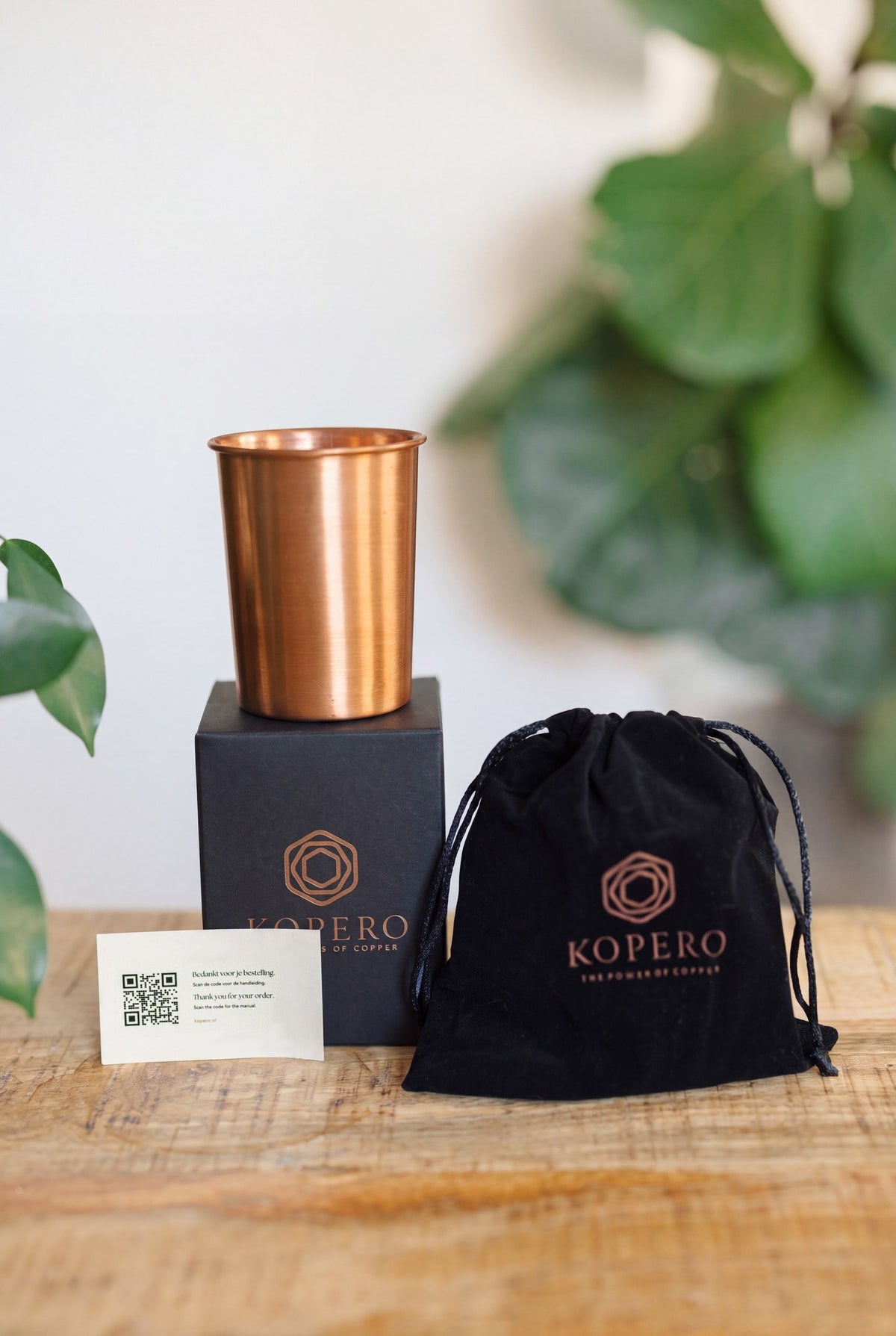 Kopero Copper Cup Smooth, with the black branded box, the velvet pouch and the thank-you card