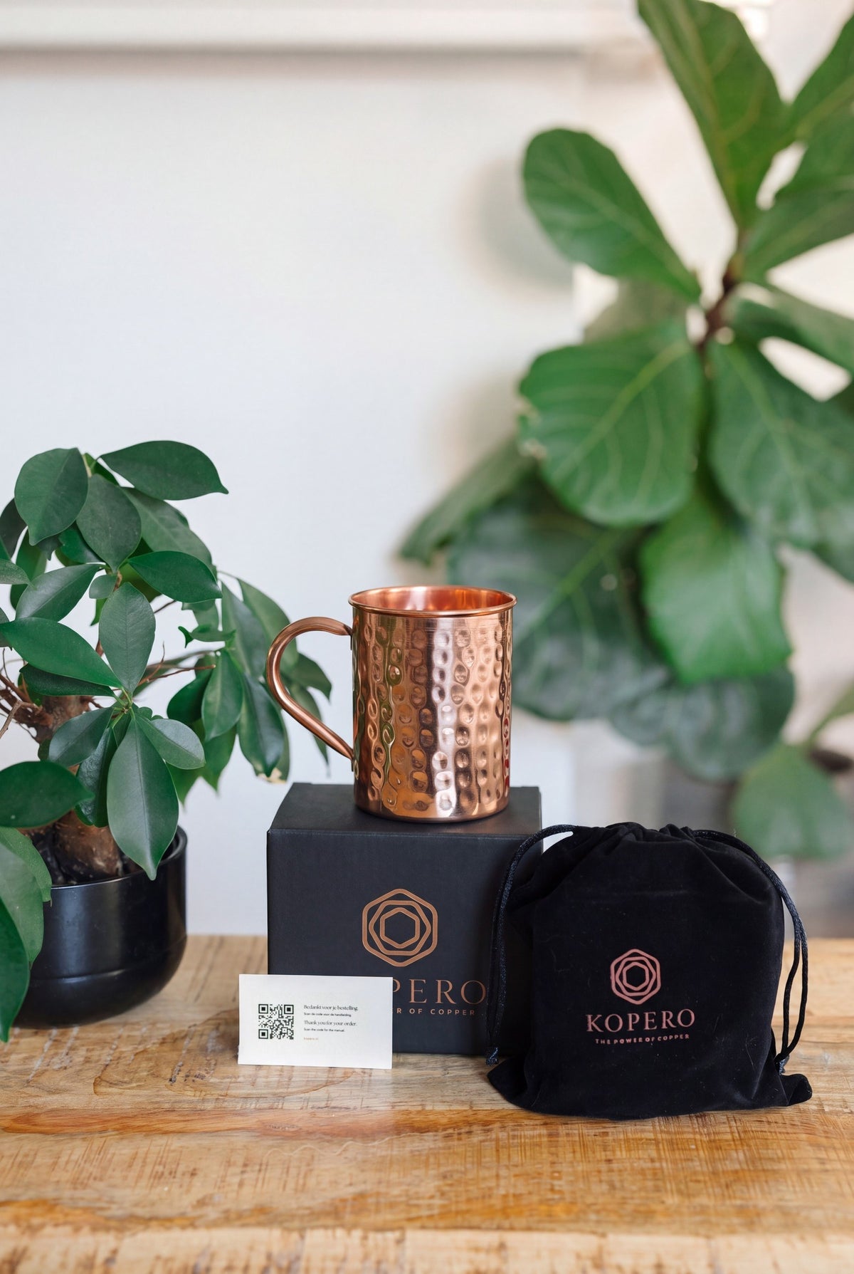 Kopero Copper Mug Hammered, with the black branded box, the velvet pouch and the thank-you card