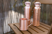 Kopero Premium Koperen Mok Glad met koperen drinkflessen Glad en Gehamerd uit de Kopero-collectie