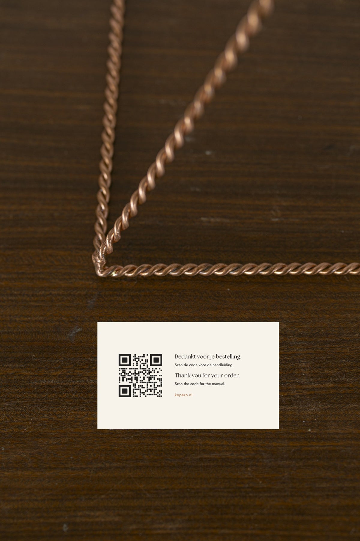Detail photo of the twisted copper wire, Kopero Pyramid Energizer Large (23.56 cm) with thank-you card