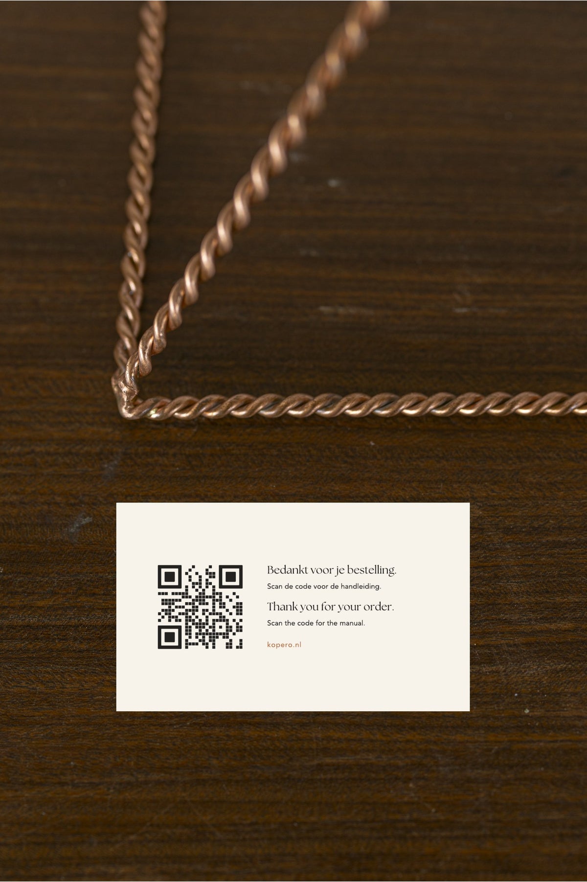 Detail photo of the twisted copper wire, Kopero Pyramid Energizer Small (14.56 cm) with thank-you card
