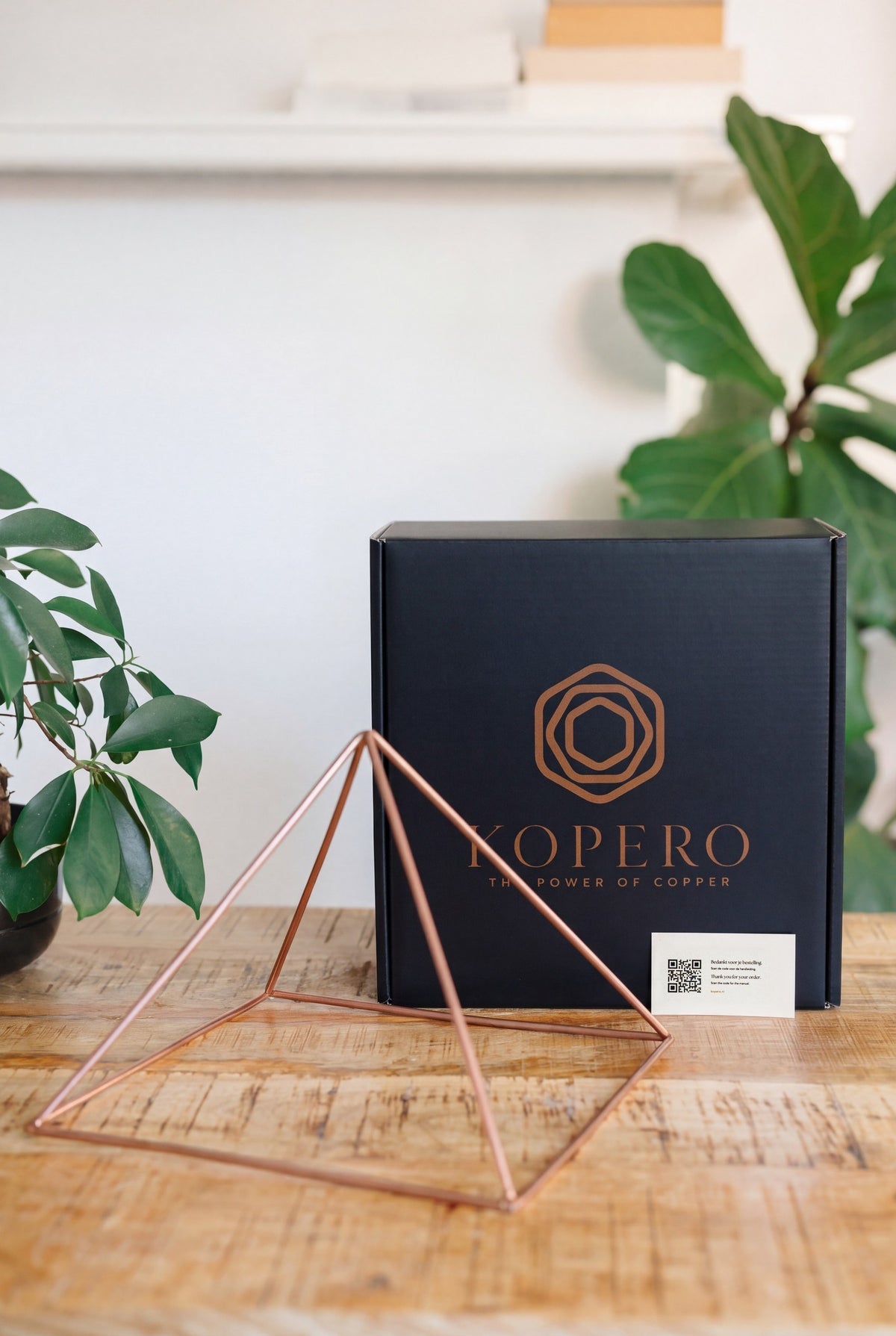 Kopero Copper Pyramid Energizer Smooth Large (23.56 cm), with the black branded box and the thank-you card