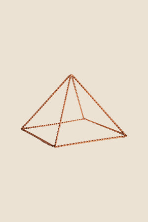 Kopero Copper Pyramid Energizer Twisted Large (23.56 cm), product photo on a white background
